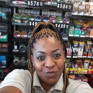 Meet your Posher, Shekima